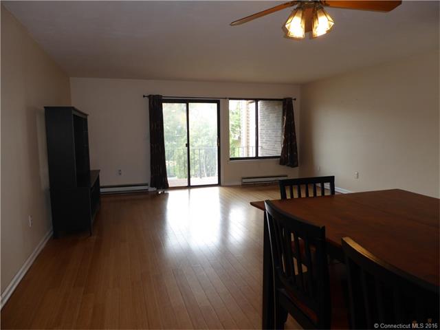 30 Dogwood Ct, Cromwell, CT 06416