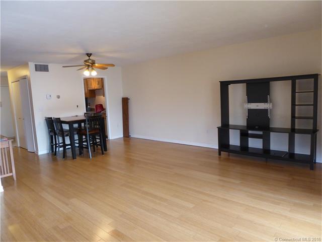 30 Dogwood Ct, Cromwell, CT 06416
