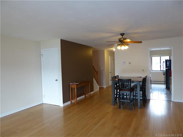 30 Dogwood Ct, Cromwell, CT 06416