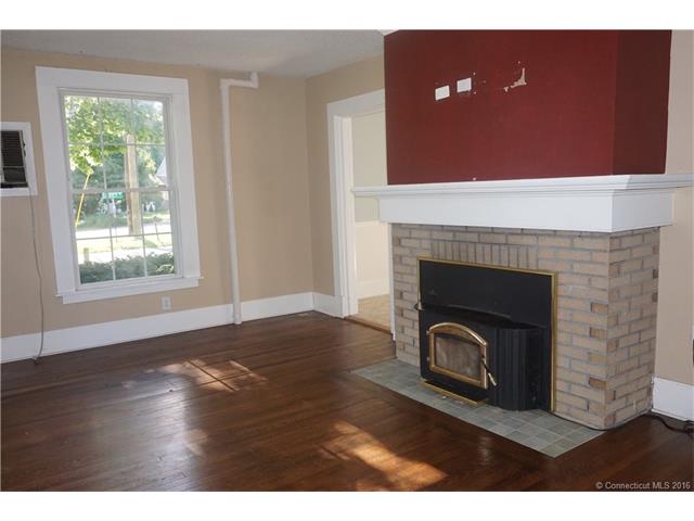 48 South St, Cromwell, CT 06416