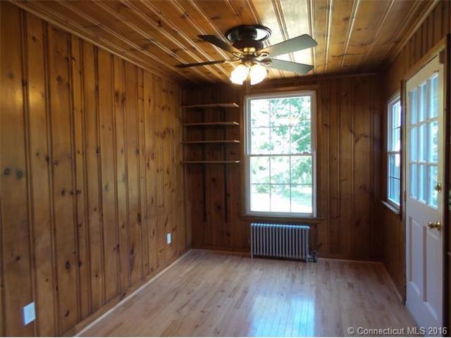 48 South St, Cromwell, CT 06416