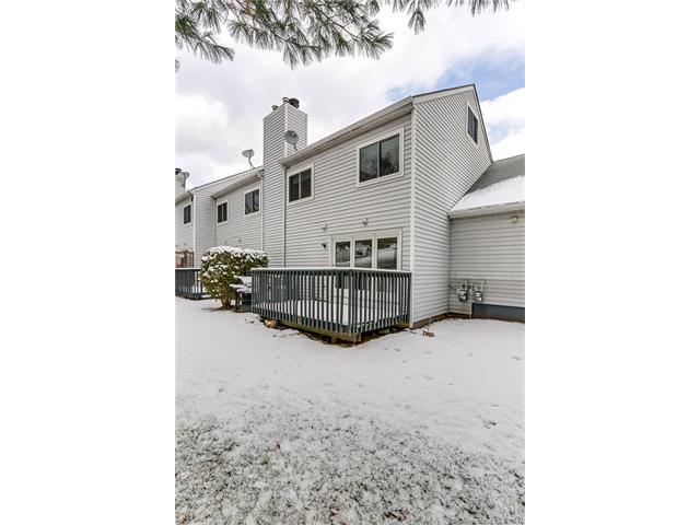 5 Wynwood Dr, Cromwell, CT 06416