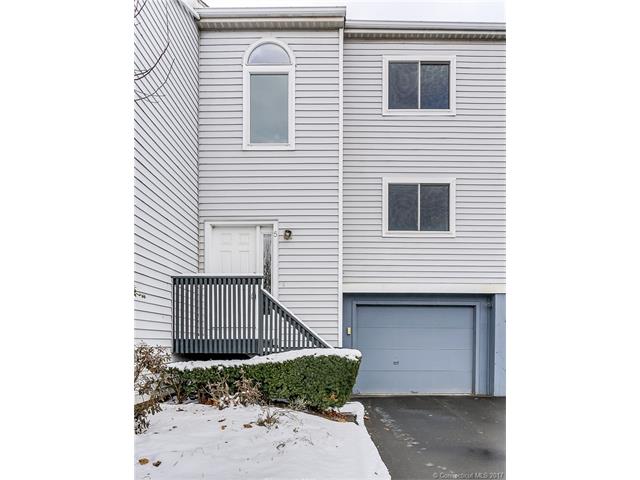 5 Wynwood Dr, Cromwell, CT 06416
