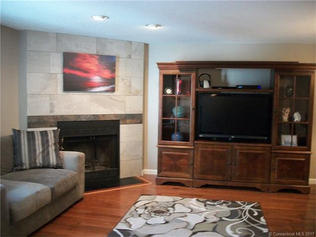 8Morningview Dr #8, Cromwell, CT 06416