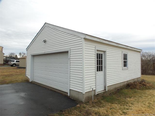 25 Lincoln Rd, Cromwell, CT 06416