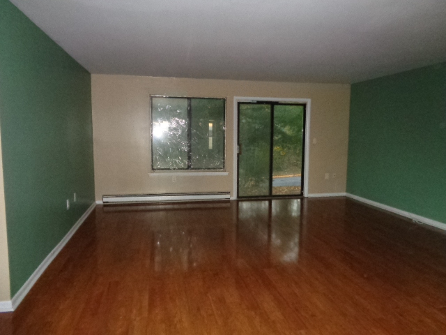 1 Magnolia Hill CtCromwell, CT, 06416Middlesex County