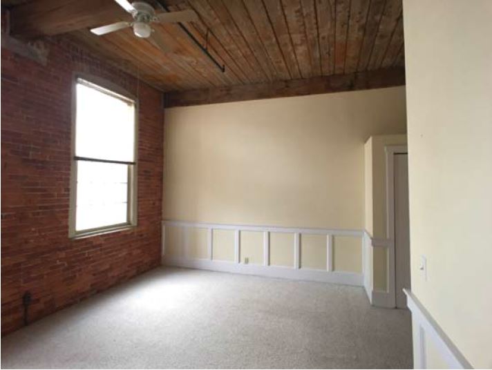 92 Main St Apt 208, Deep River, CT 06417