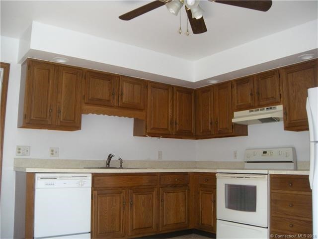 16Grove Ave, Derby, CT 06418