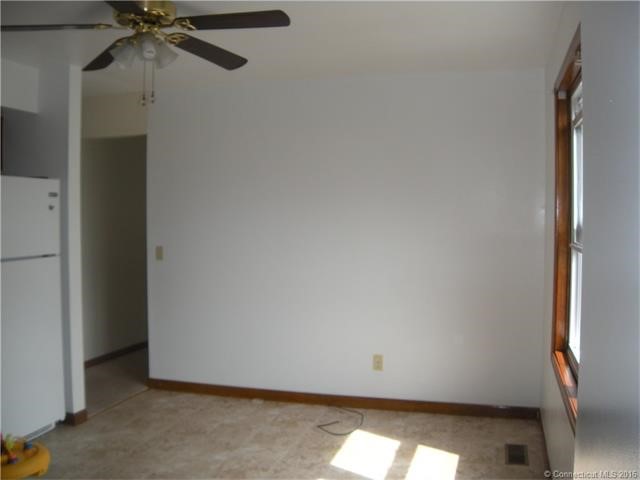 16Grove Ave, Derby, CT 06418