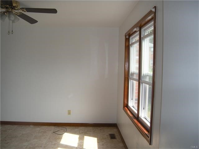 16 Grove Avenue, Derby, CT 06418