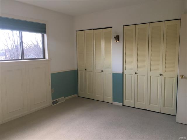 205 Shagbark Drive, Derby, CT 06418