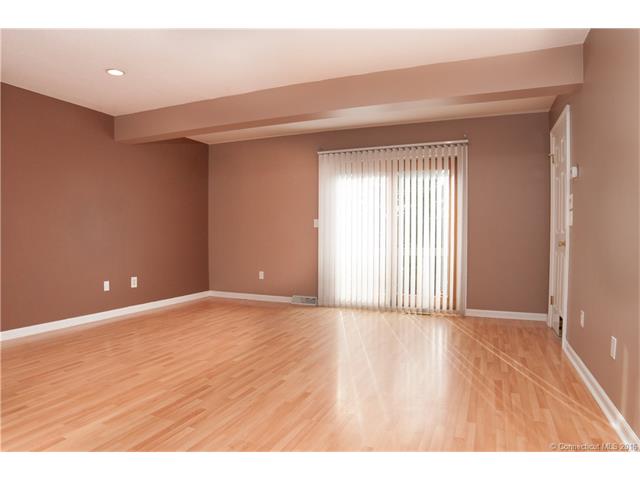 204 New Haven Ave, Derby, CT 06418