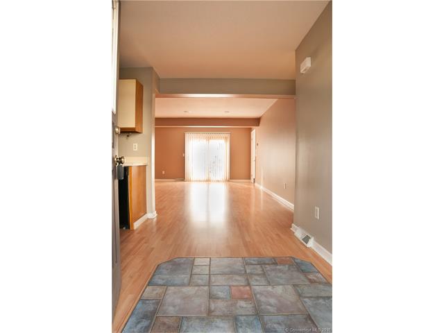 204 New Haven Ave, Derby, CT 06418