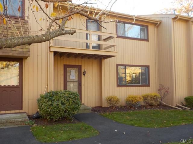 15 Orangewood West, Derby, CT 06418