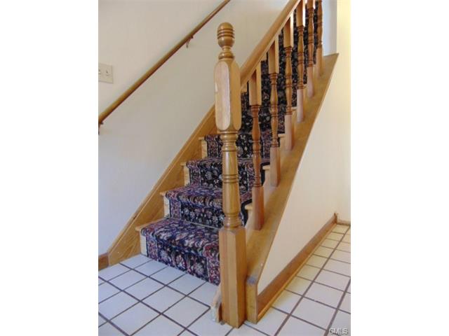 7 West Court, Derby, CT 06418