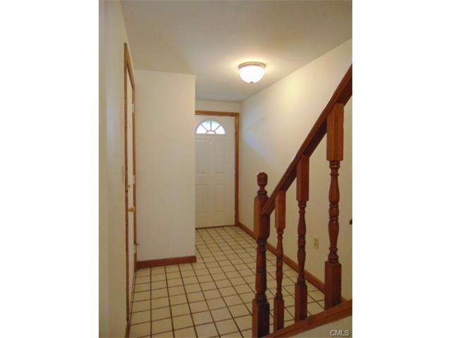 7 West Court, Derby, CT 06418