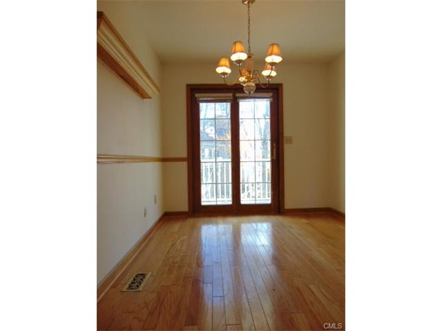 7 West Court, Derby, CT 06418