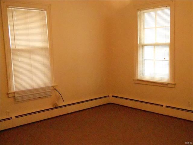 106 Smith Street, Derby, CT 06418