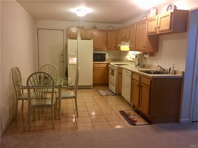 9 Commodore Commons, Derby, CT 06418