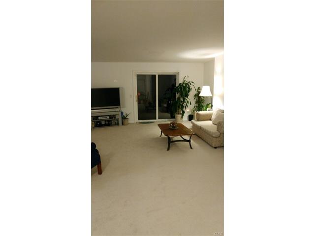 9 Commodore Commons, Derby, CT 06418