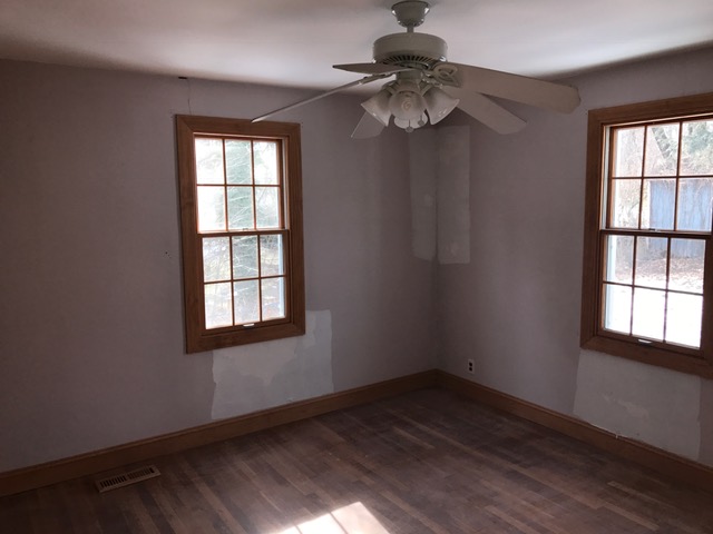 40 Marshall LnDerby, CT, 06418New Haven County