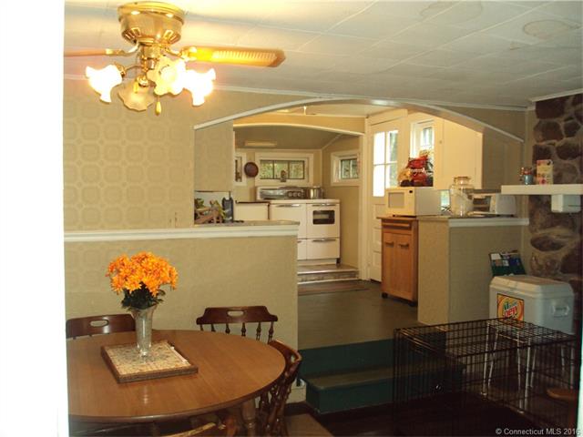 25 Longwood Dr, E Haddam, CT 06423
