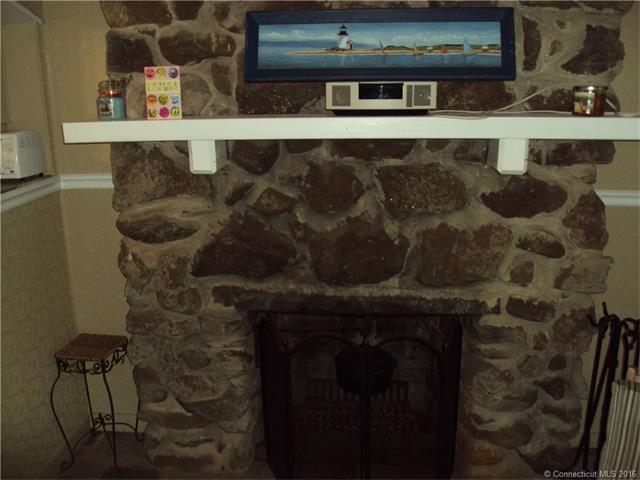 25 Longwood Dr, E Haddam, CT 06423