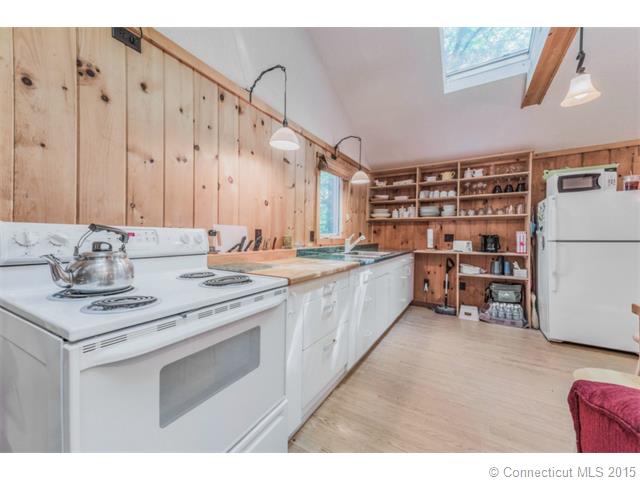 42 Cragmere Rd, E Haddam, CT 06423
