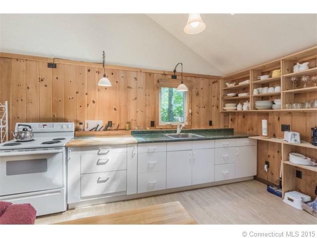 42 Cragmere Rd, E Haddam, CT 06423