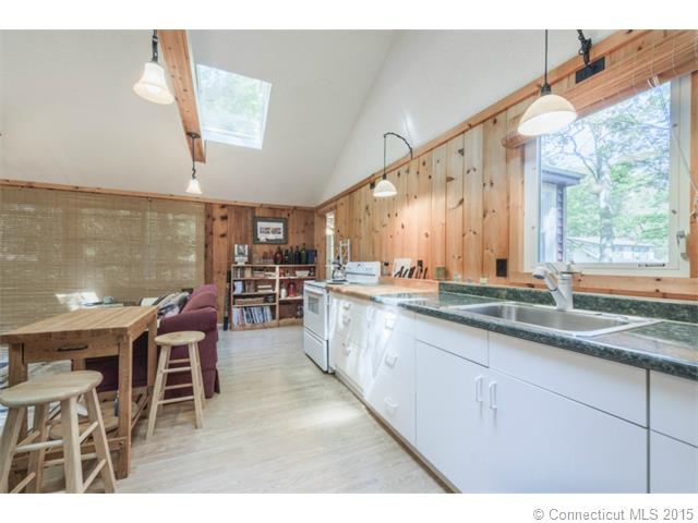 42 Cragmere Rd, E Haddam, CT 06423