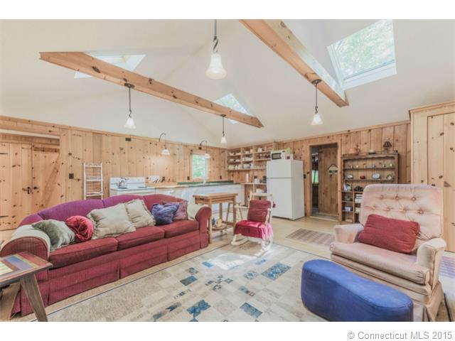 42 Cragmere Rd, E Haddam, CT 06423
