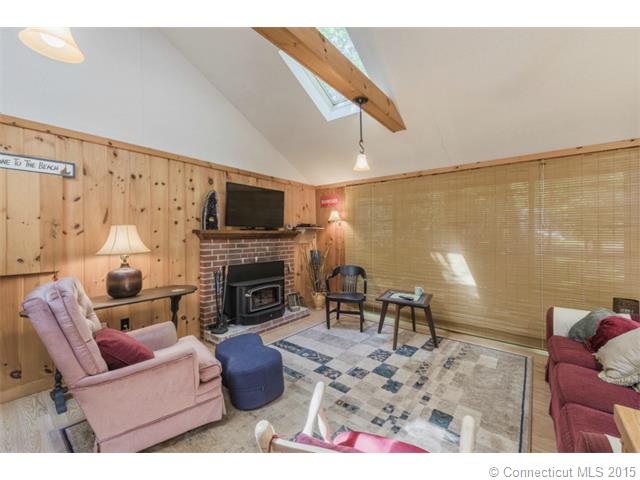 42 Cragmere Rd, E Haddam, CT 06423