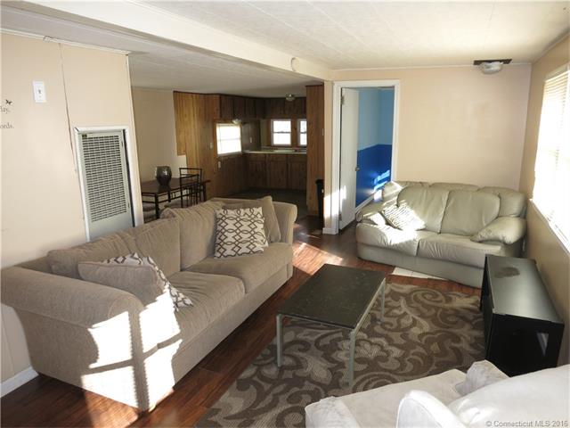 70 Mountainview Rd, E Hampton, CT 06424