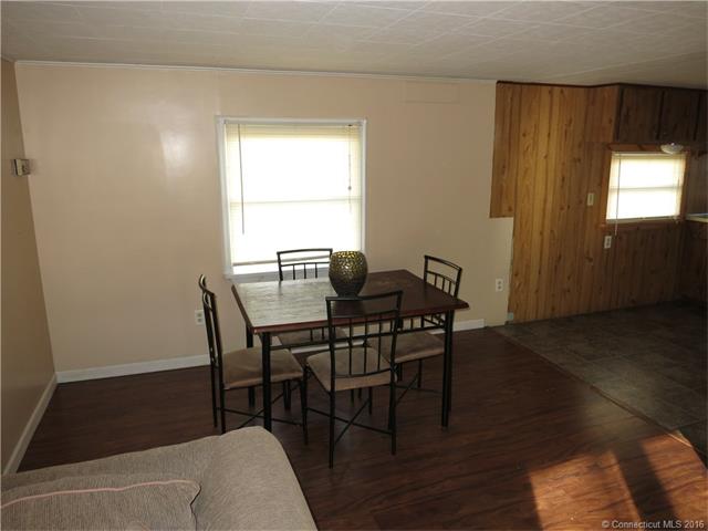 70 Mountainview Rd, E Hampton, CT 06424