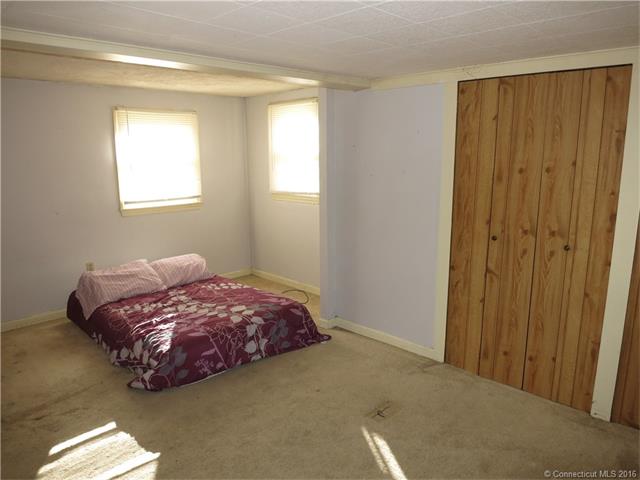 70 Mountainview Rd, E Hampton, CT 06424