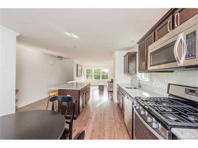 206 East High Street, E Hampton, CT 06424