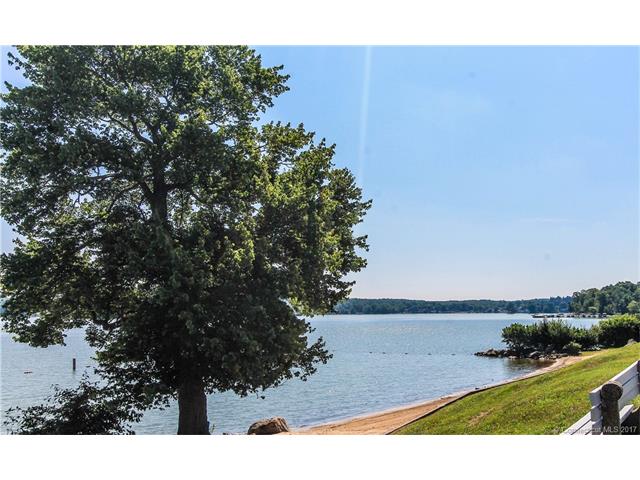 85 N Main St, E Hampton, CT 06424