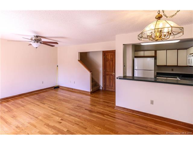 85 N Main St, E Hampton, CT 06424