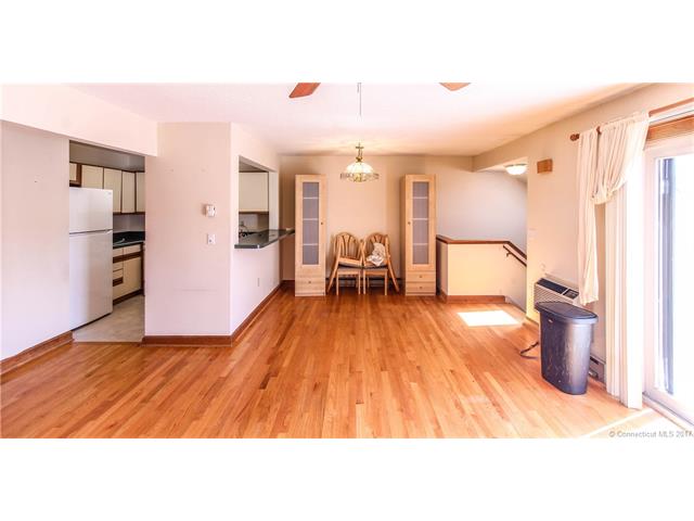85 N Main St, E Hampton, CT 06424