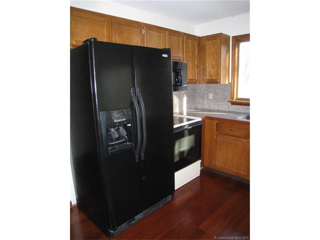 57 Flatbrook Rd, E Hampton, CT 06424
