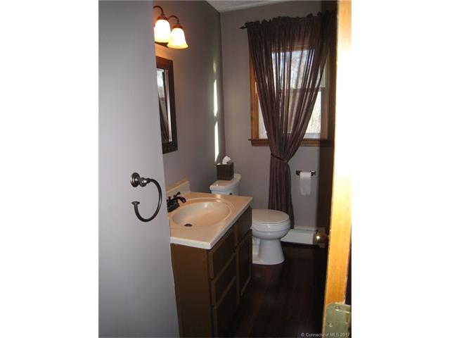 57 Flatbrook Rd, E Hampton, CT 06424