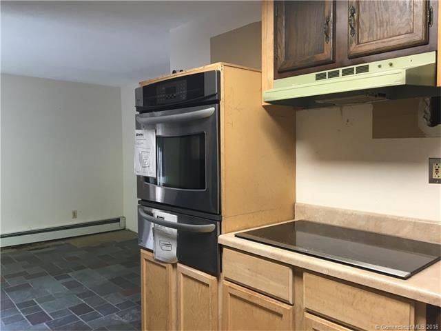 36Country Ln, E Hampton, CT 06424