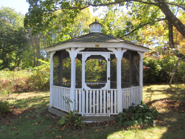 52 Haddam Neck RdEast Hampton, CT, 06424Middlesex County