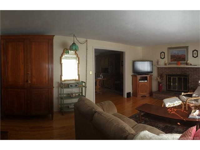 475Saw Mill Rd, Guilford, CT 06437