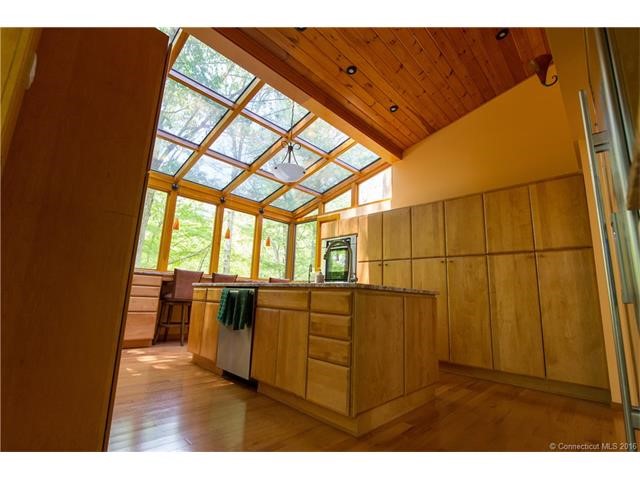 460White Birch Dr, Guilford, CT 06437
