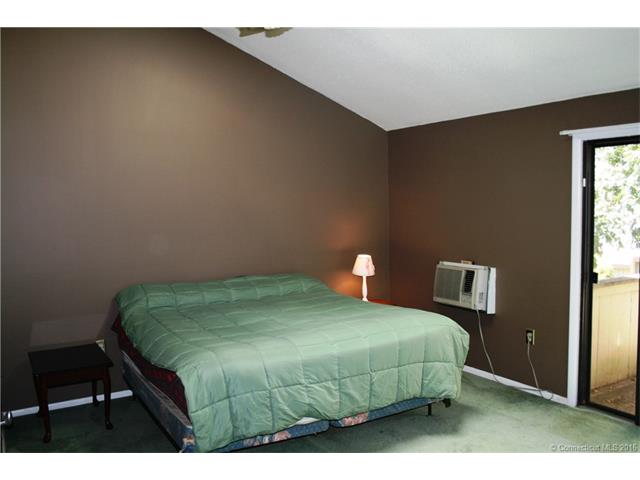 48 Quidnet Ct, Guilford, CT 06437