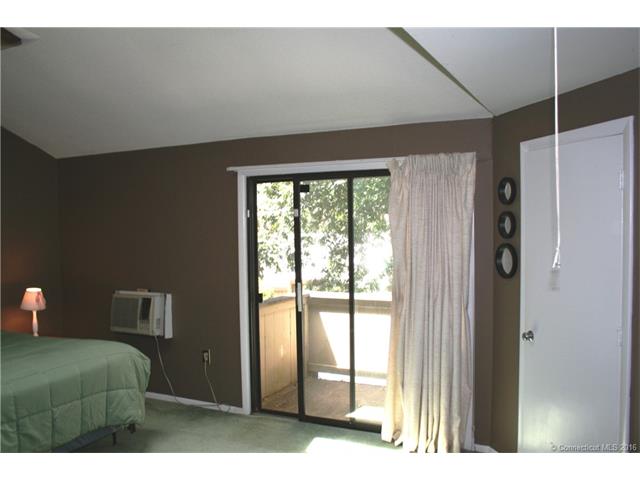 48 Quidnet Ct, Guilford, CT 06437