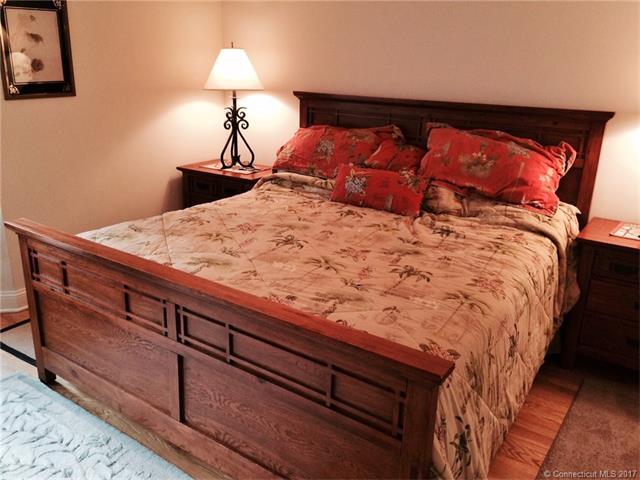 57 Harbor Ave, Madison, CT 06443
