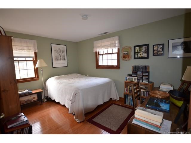 21Pierce Ln, Madison, CT 06443