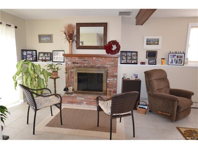 21Pierce Ln, Madison, CT 06443
